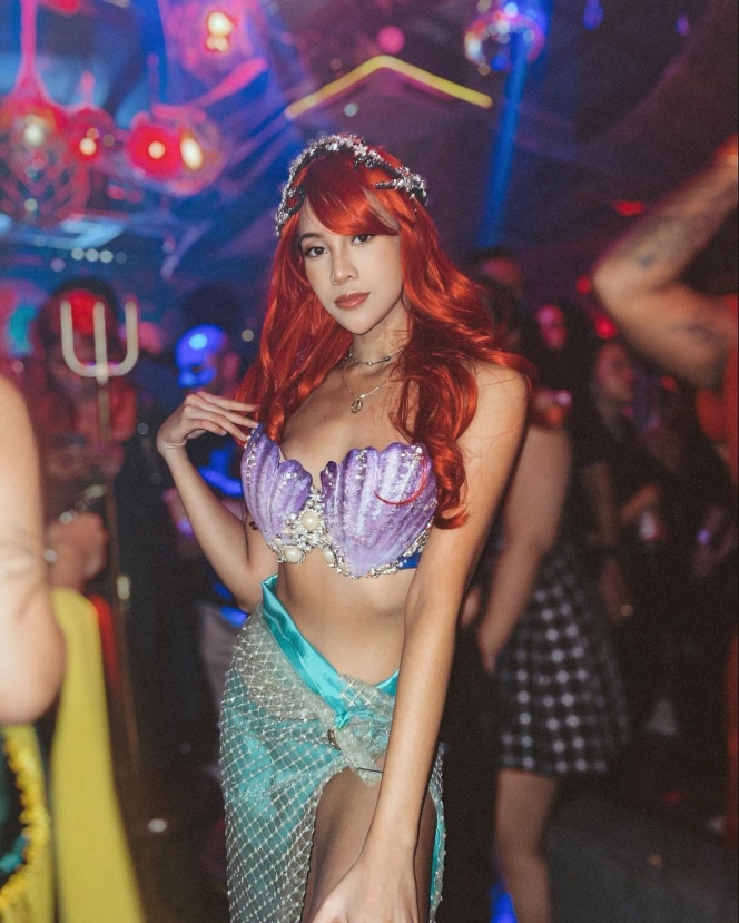 Rayakan Halloween, Ini Deretan Potret Cantik Anya Geraldine Pakai Kostum Mermaid