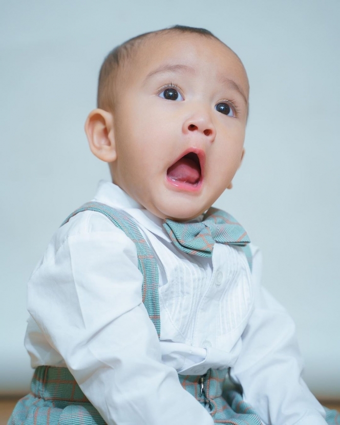 10 Potret Rayyanza yang Jadi Bayi dengan Endorse Termahal, Tarifnya Ngalahin Pendapatan 10 Tahun Raffi Ahmad Bekerja
