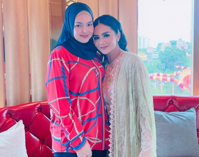 Dua Diva yang Bersahabat, Ini Deretan Potret Kebersamaan Krisdayanti dan Siti Nurhaliza setelah 2 Tahun Tak Bertemu