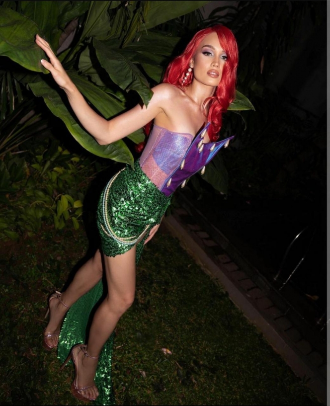 13 Potret Cinta Laura di Pesta Kostum Halloween, Jadi Mermaid Cantik Hingga Harley Quinn Pamer Abs