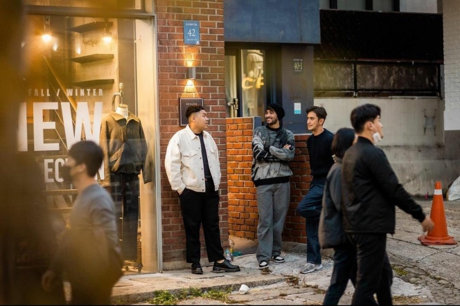 Disebut Park Seo Joon Brewokan, Ini 10 Potret Seru Refal Hady Bareng Sahabat Liburan ke Korea Selatan