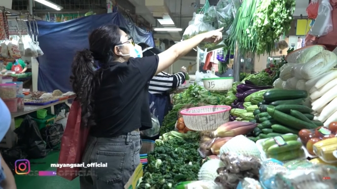 Deretan Potret Mayangsari Belanja di Pasar, Bawa Sangu 10 Juta!