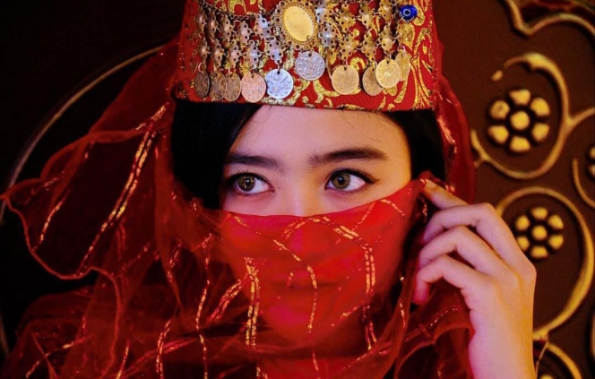 Cantik Banget, Ini Deretan Potret Febby Rastanty Bergaya bak Putri Turki