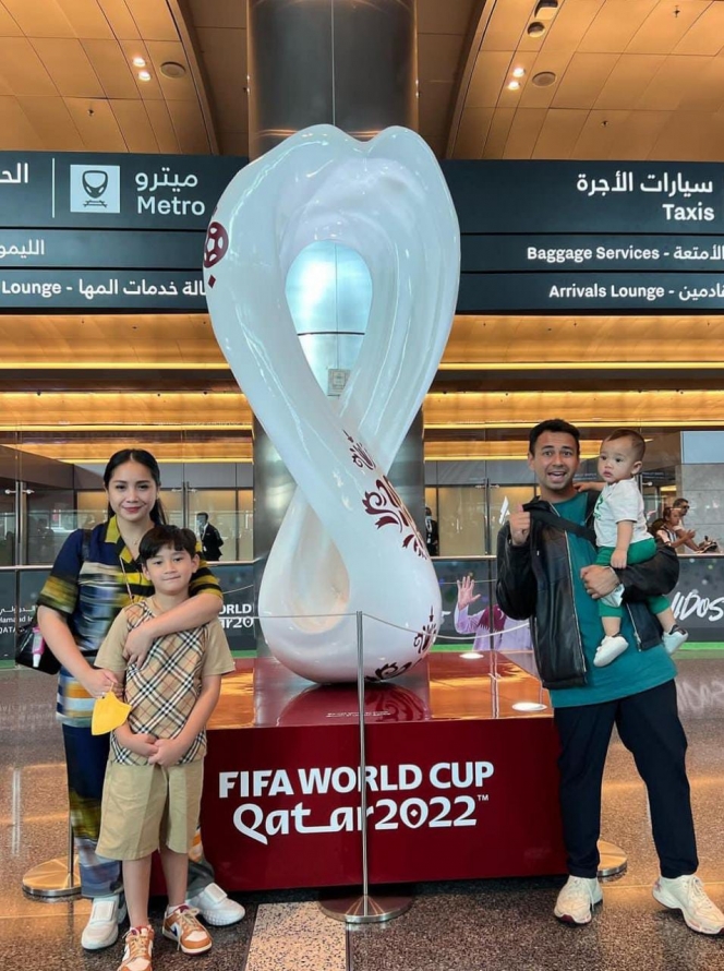 Sederet Potret Rafathar Enjoy Nonton Piala Dunia di Qatar, Heboh Bisa Foto Bareng Messi Meski Argentina Kalah