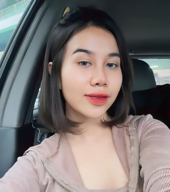 Potret Terbaru Mayang Lucyana Usai Ganti Gaya Rambut dan Operasi Hidung, Malah Disebut Mirip Tante-Tante 