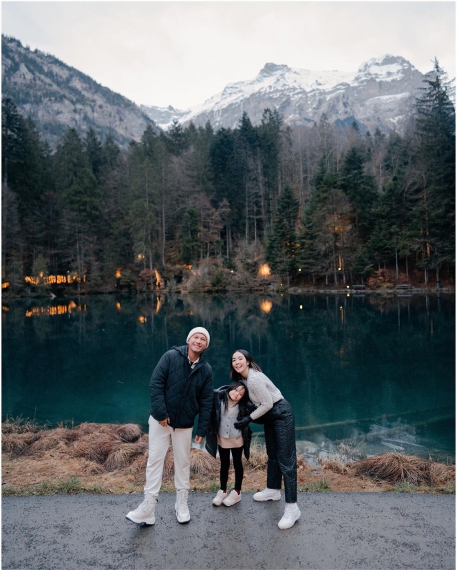 Harmonis Bak Keluarga Utuh, Ini Potret Gading Marten dan Gisella Anastasia Liburan ke Swiss Bareng Gempi