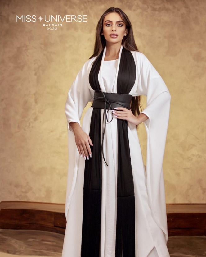 10 Potret Miss Bahrain Evlin Khalifa, Tetap Tampil Tertutup dan Tolak Kenakan Swimsuit