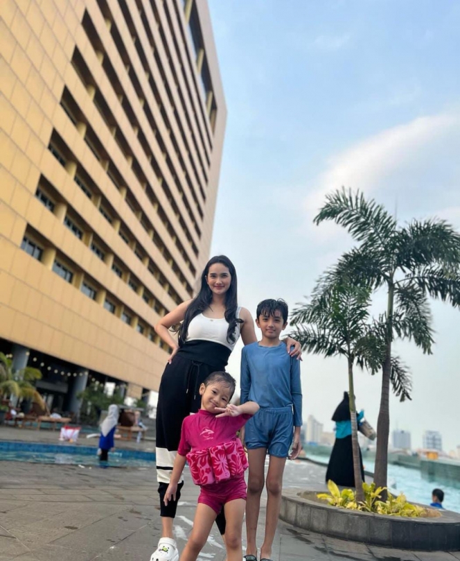 Potret Faby Marcelia Bintang Sinetron Dunia Terbalik yang Tetap Cantik Bak ABG Walau Udah Punya 2 Anak