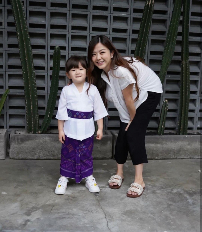 Potret Terbaru Vechia Anak Franda yang Blasteran Jerman Tionghoa, Kini Berambut Panjang dan Mirip Gadis Korea