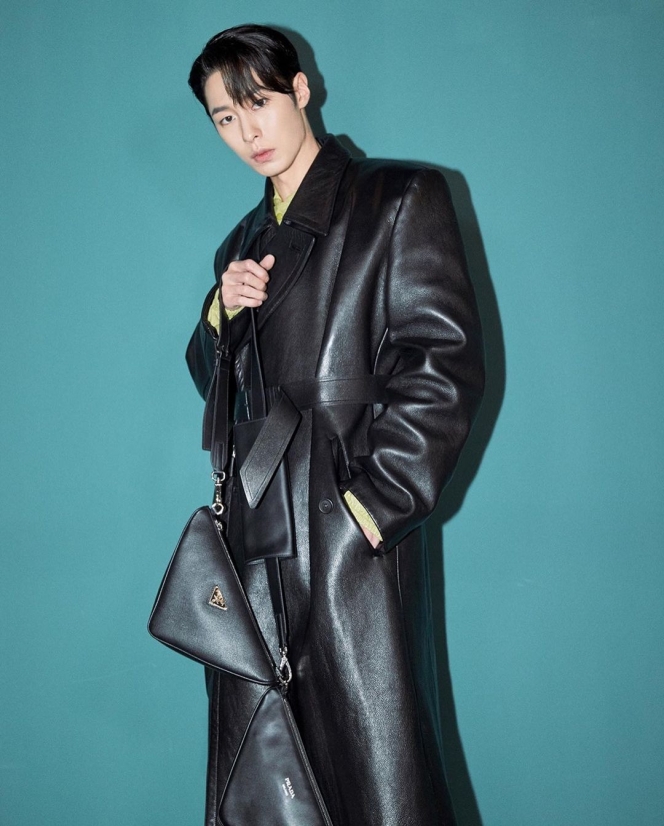 Visualnya Disebut Terlalu Ganteng, Ini 10 Potret Lee Jae Wook Bintang Drakor ALCHEMY OF SOULS yang Bikin Fans Susah Move On