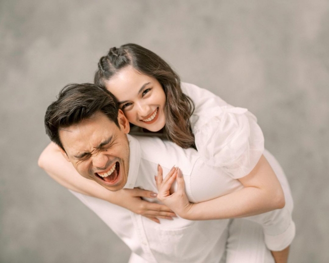 Deretan Potret Kehidupan Baru Chelsea Islan Pasca Menikah, Manis dan Mesra Rayakan Hari Penting Bersama Suami