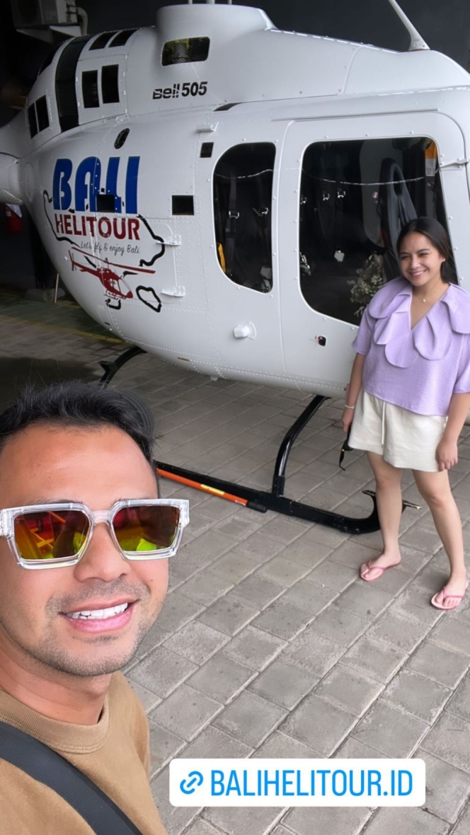 Bikin Para Netizen Baper, Ini 10 Potret Romantis Raffi Ahmad dan Nagita Slavina Naik Helikopter