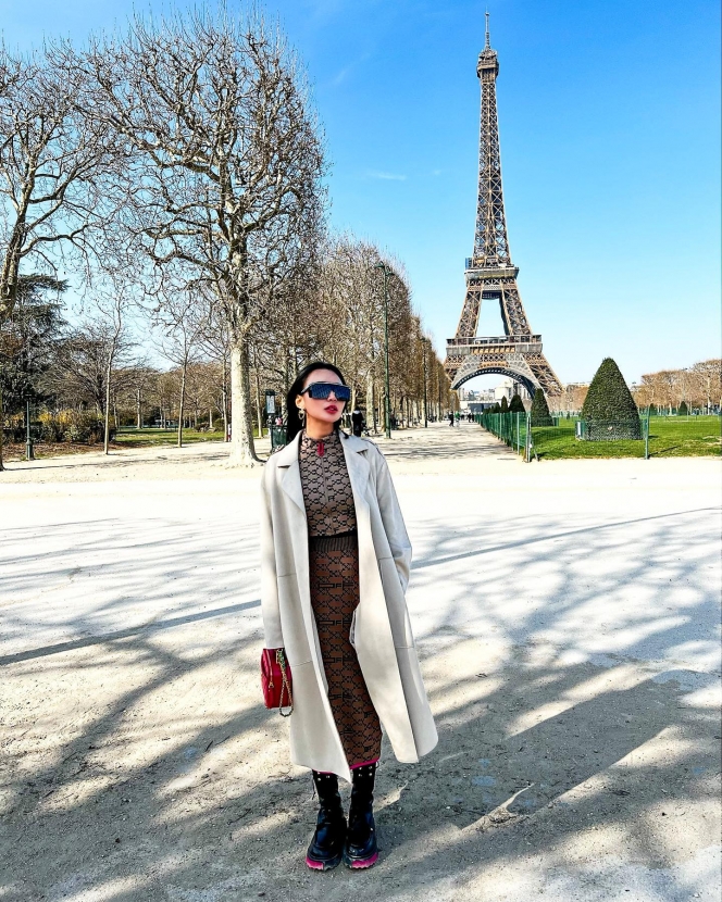 Dilamar Kekasih, Ini 10 Potret Wika Salim saat Liburan ke Paris
