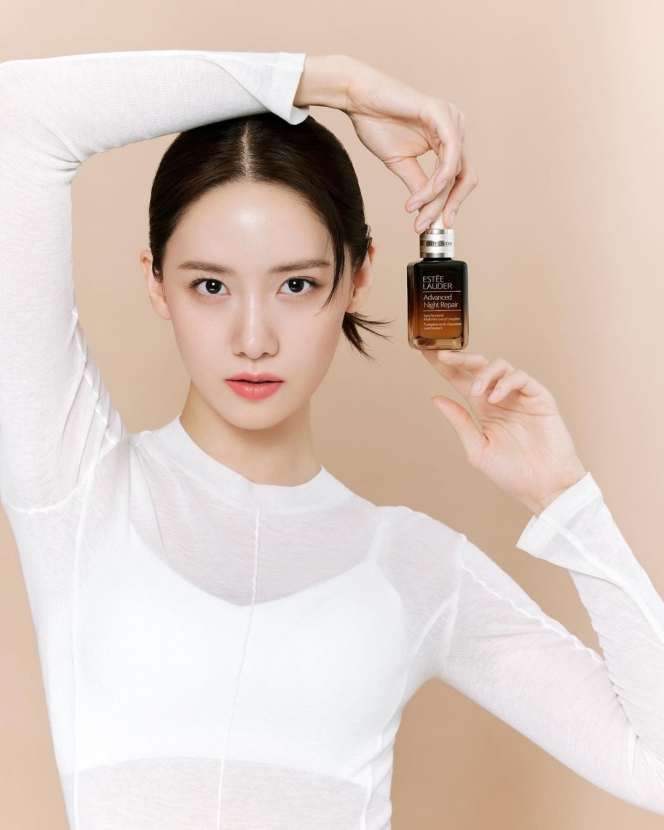 Cantiknya Menyilaukan, Potret Terbaru Yoona SNSD untuk Brand Estee Lauder Bikin Fans Terpana