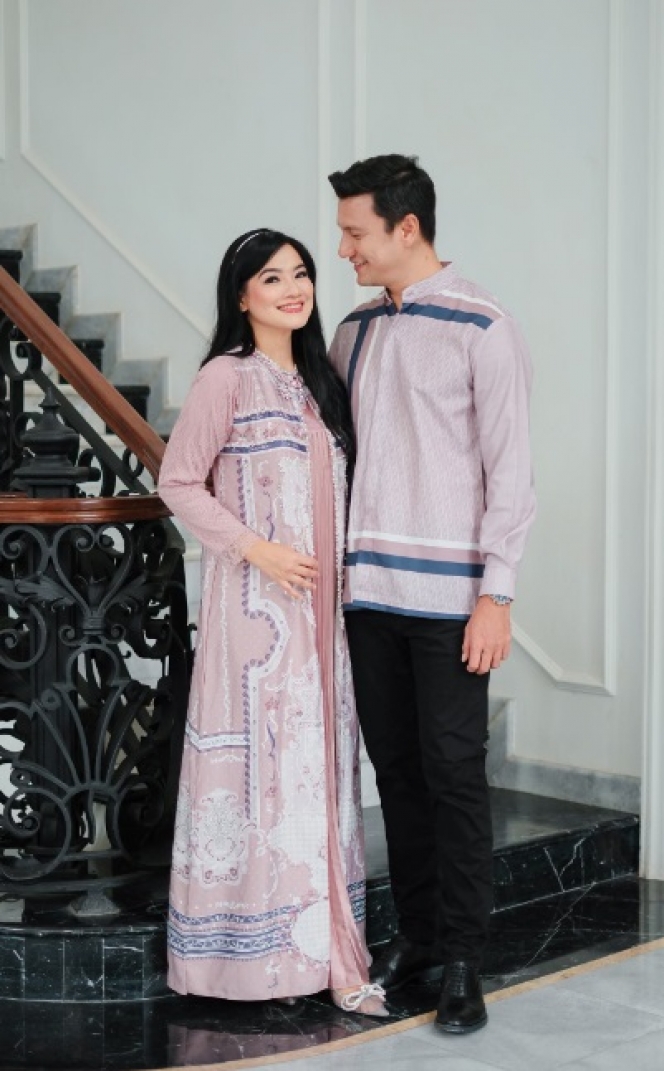 Sukses Bikin Baper Berjamaah, Ini 10 Potret Mesra Titi Kamal dan Christian Sugiono Catwalk Bareng untuk Brand Fashion Muslimah