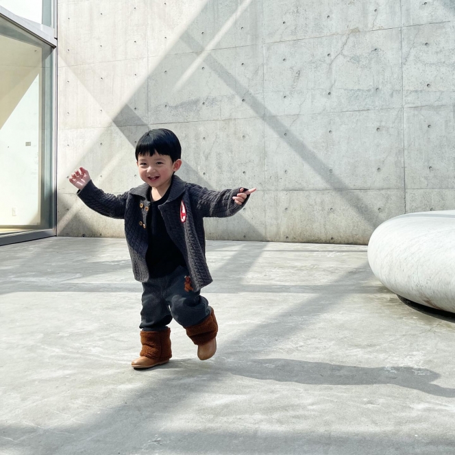 Bayi Korea Bibit Unggul, Ini Deretan Potret Terbaru Pierce Anak Billy Davidson yang Paras Gantengnya Sukses Curi Perhatian