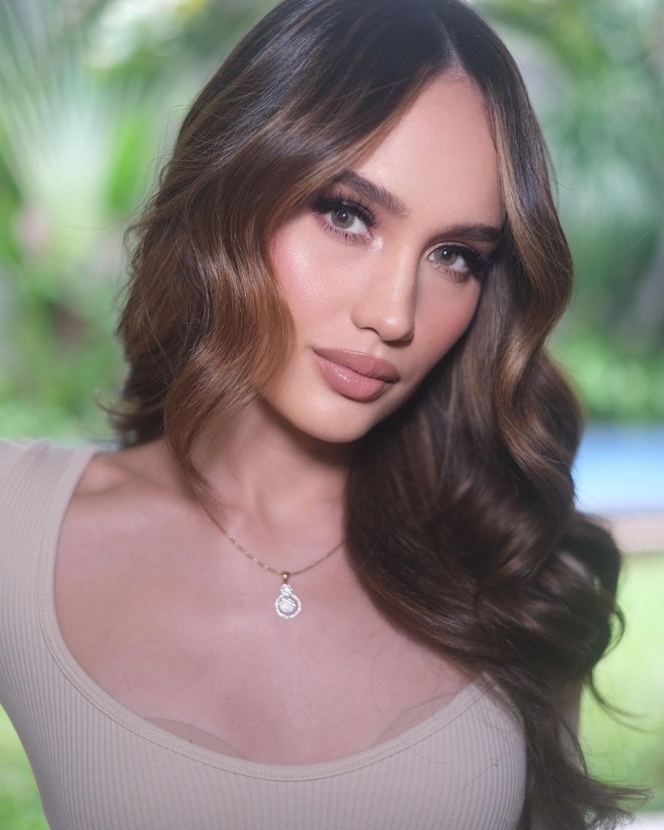 Disebut Mirip Angelina Jolie, Potret Terbaru Cinta Laura Tampil dengan Makeup Flawless Sukses Pukau Netizen