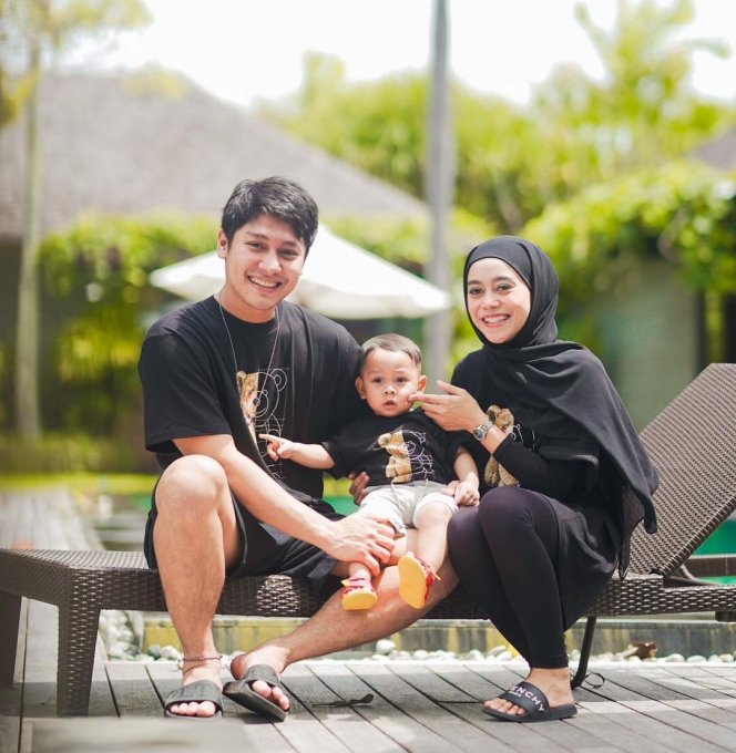 Inspirasi Outfit Keluarga Lesti Kejora, Cocok untuk Mudik dan Rayakan Idul Fitri