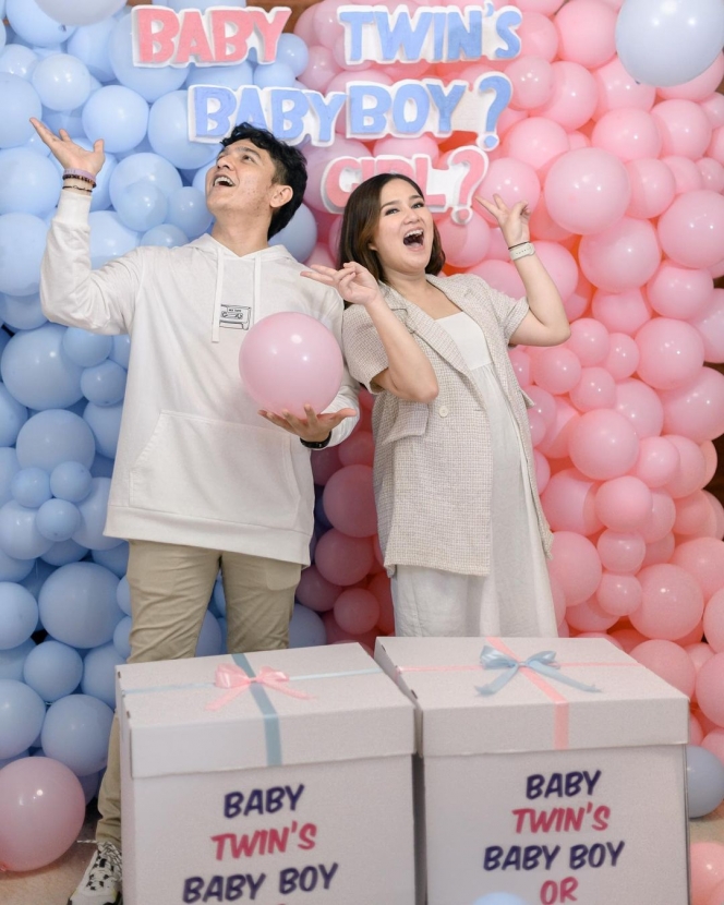 Potret Gender Reveal Masayu Clara yang Bakal Dikaruniai Bay Kembar, bahagia Banget!