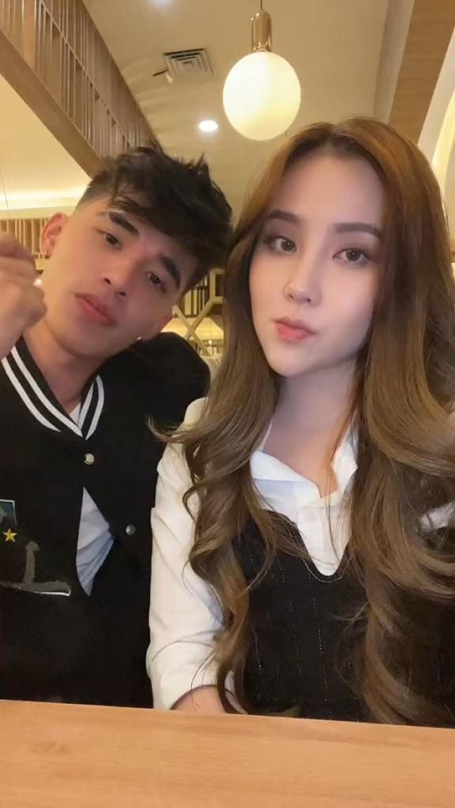 Potret Kedekatan Agatha Chelsea dan Alvin Jonathan, Vibesnya Mirip Couple Wattpad!