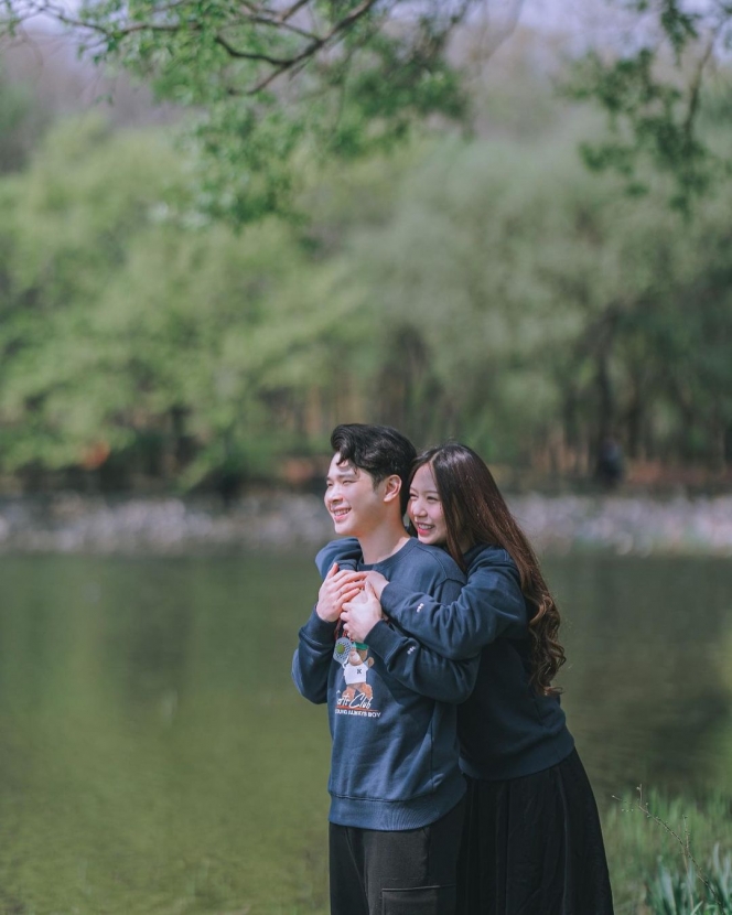 10 Potret Mesra Sisca Kohl dan Jess No Limit Usai Umumkan Kehamilan, Bulan Madu di Korea dengan Outfit Sederhana
