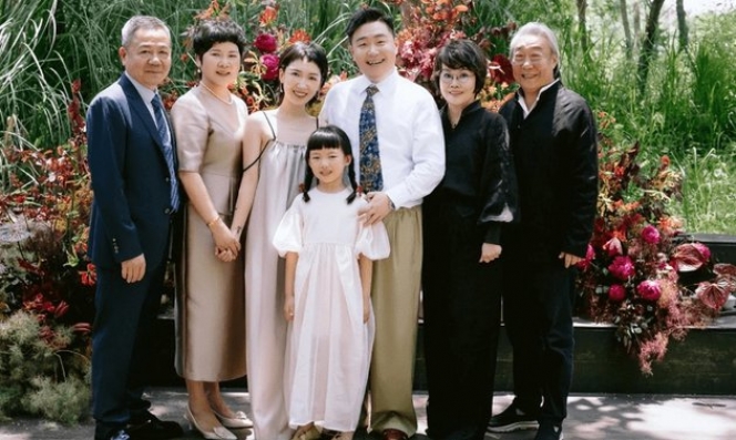 10 Potret Pernikahan Steven Hao Boboho dan Lin Ningrui, Kehadiran Shi Xiao Long Biksu Kecil Bikin Netizen Nostalgia