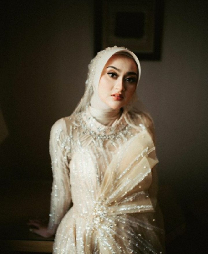 10 Potret Resepsi Pernikahan Memes Prameswari, Tampil Cantik dan Memesona dengan Hijab