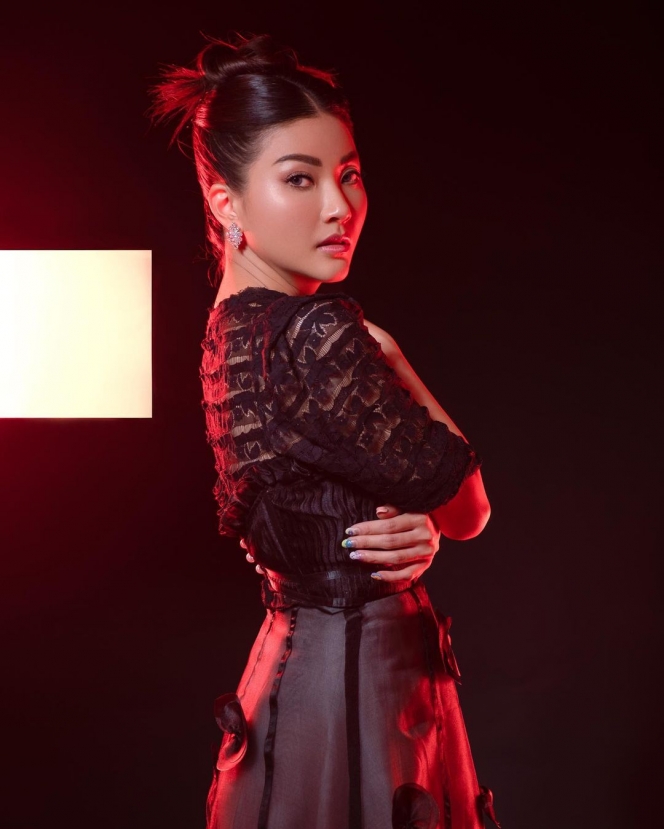  Sempat Dikritik Terlalu Kurus, Ini 10 Potret Terbaru Sarwendah yang Makin Cantik Bak Idol Korea