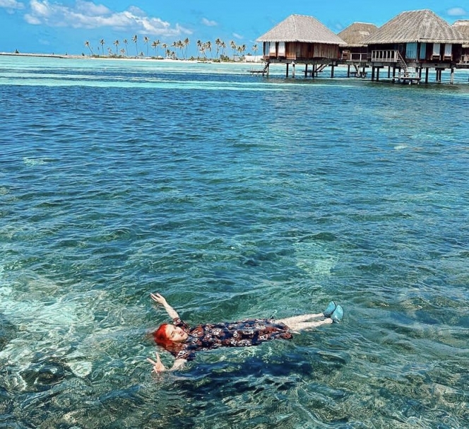 Potret Tasya Farasya Libran di Maldives, Snorkeling Sambil Nikmati Indahnya Pemandangan Bawah laut