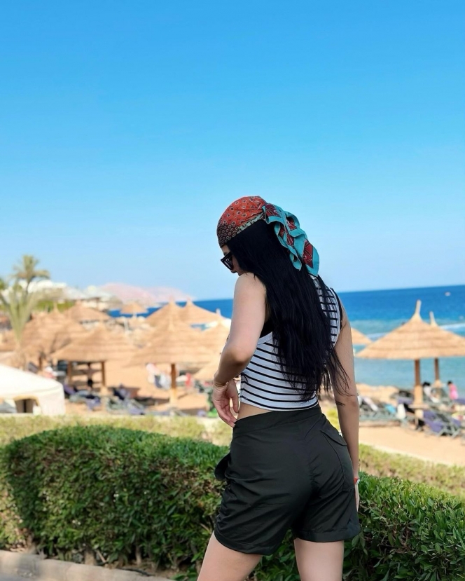 Deretan Potret Susan Sameh Pulang ke Mesir, Kembali Ketemu Papa hingga Tampil Kece saat Eksplore Gurun Pasir