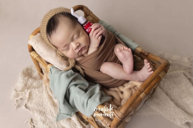Ganteng Sejak Dini, Deretan New Born Photoshoot Baby Asher Anak ke-2 Randy Paangalila Banjir Pujian Netizen