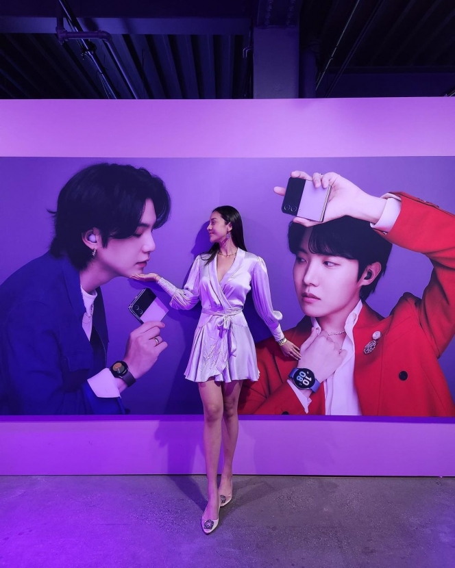 Potret Anya Geraldine Hadiri Event Samsung di Seoul hingga Bertemu dengan SUGA BTS! 