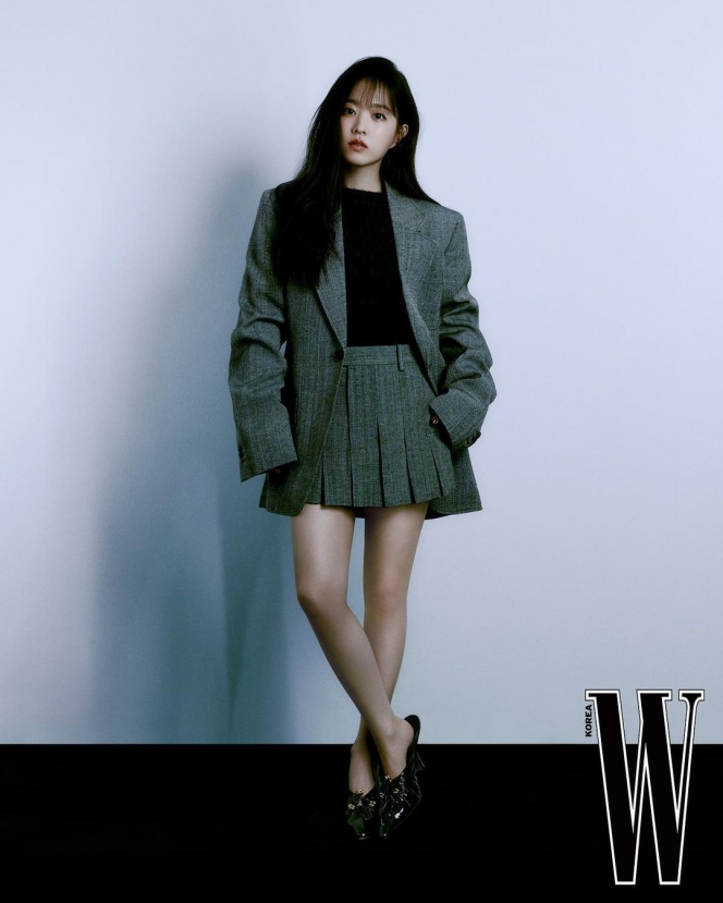 Deretan Potret Park Bo Young di Majalah W Korea, Imut Sekaligus Garang Bikin Netizen Gemas!