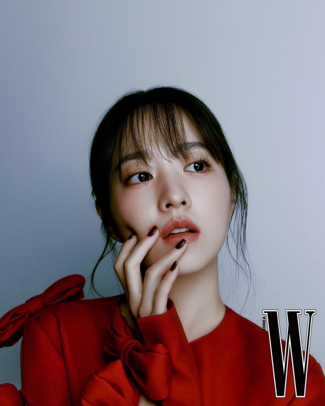 Deretan Potret Park Bo Young di Majalah W Korea, Imut Sekaligus Garang Bikin Netizen Gemas!