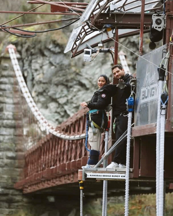 Nggak Ada Takut-Takutnya, Ini Potret Naysilla Mirdad Bungee Jumping di New Zealand