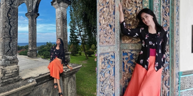 Gayanya Indonesia Banget! Maudy Koesnaedi Tampil Sederhana Pakai Kebaya dan Rok saat liburan di Bali