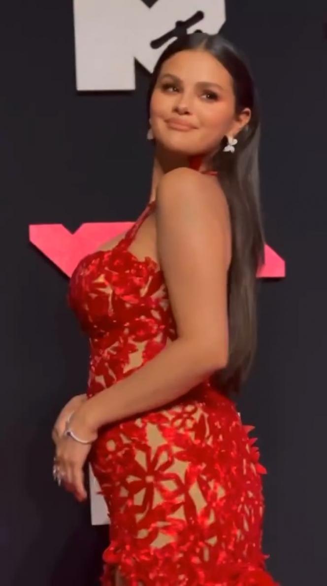 Deretan Pesona Selena Gomez di MTV VMAS 2023, Semua Mata Tertuju Padanya