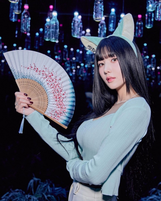 Usai Viral di Waterbomb Festival, Ini 7 Potret Kwon Eunbi yang Kembali Curi Perhatian saat Cosplay Gumiho