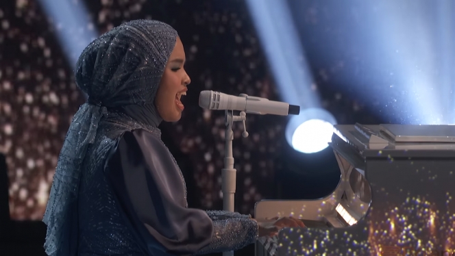 10 Potret Putri Ariani di Final Americas Got Talent 2023, Dapat Standing Applause dari Semua Juri