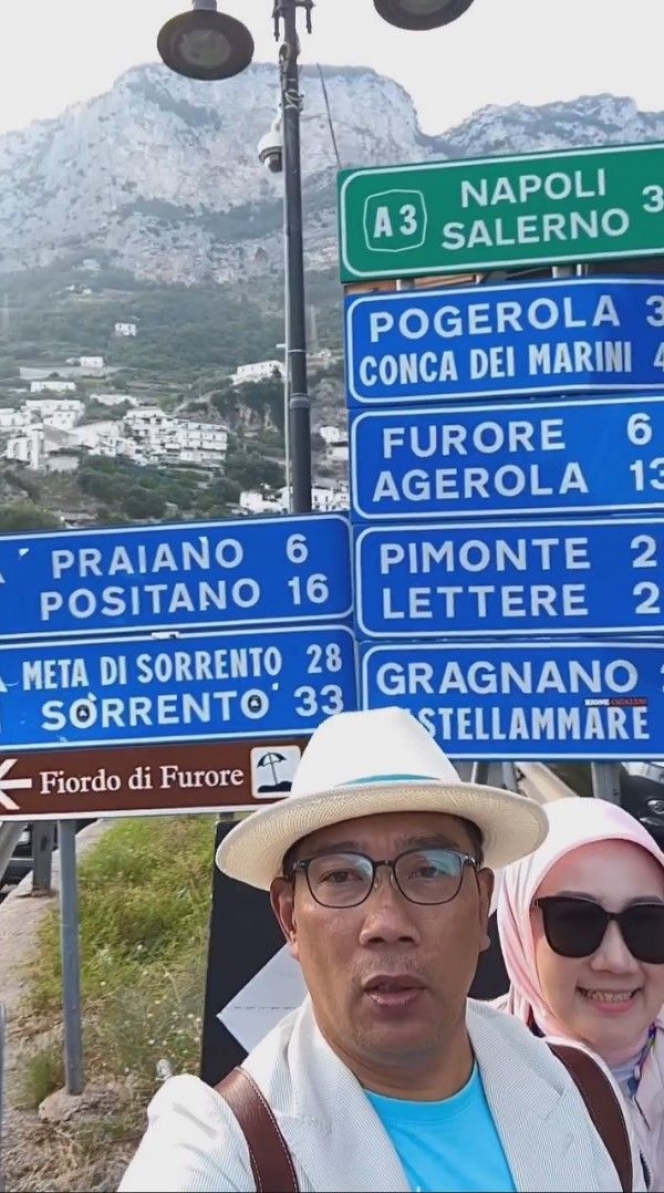 7 Potret Ridwan Kamil Rayakan Ulang Tahun ke-52 dengan Jalan-Jalan ke Italia Bareng Istri