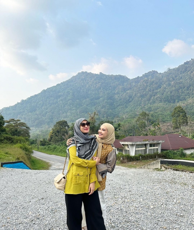 Sibling Goals Favorit Netizen, Begini Kompaknya Zaskia dan Shireen Sungkar yang Seru Abis