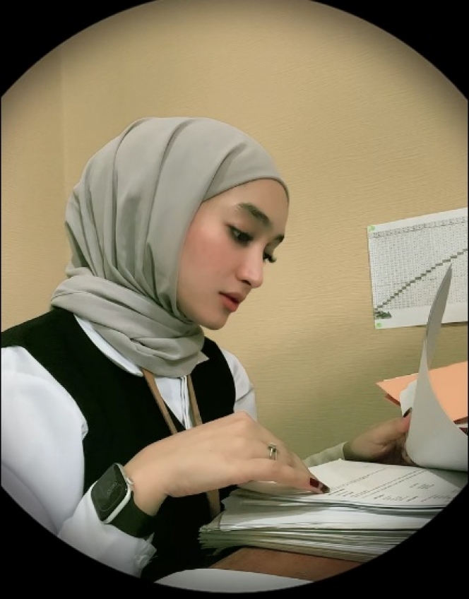Profil Seleb TikTok Santyka Fauziah, Pacar Baru Sule yang Keturunan Arab