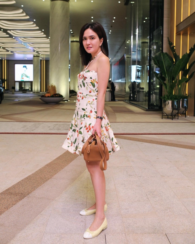 Shandy Aulia Memikat di Macau, Pakai Mini Dress Memukau Banyak Orang
