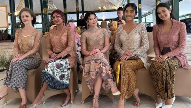 Deretan Potret Aurelie Moeremans Pakai Kebaya di Pernikahan Amanda Gonzales, Anggun dan Kalem!