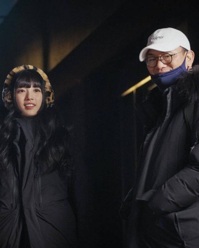 Sukses Bintangi Drama Korea Doona, Berikut Potret Suzy di Belakang Layar Selama Proses Syuting! 