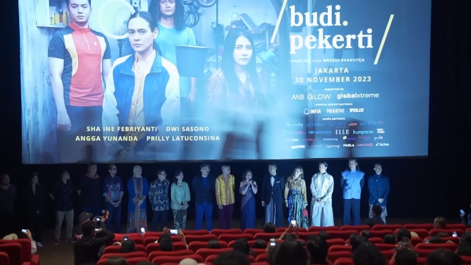 Nonton Gala Premiere Film Budi Pekerti, Begini Reaksi Luna Maya saat Maxime Bouttier Peluk Prilly Latuconsina