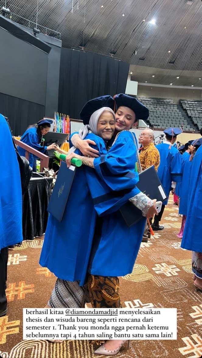 9 Tahun Tunda Kuliah, Ini Momen Wisuda Enzy Storia di Binus University