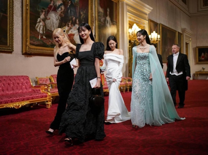 BLACKPINK Diundang ke Buckingham Palace, Penampilan Lisa disebut Mirip Ice Princess