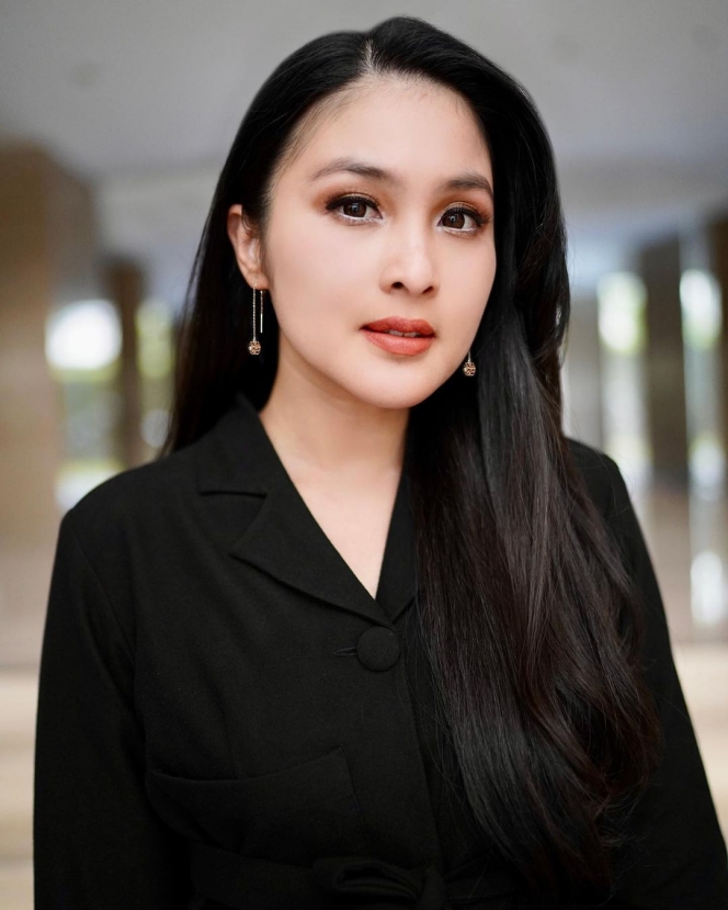 Auranya Selalu Mahal dan Berkelas, Ini Deretan Potret Sandra Dewi yang Dijuluki Real Life Princess oleh Netizen