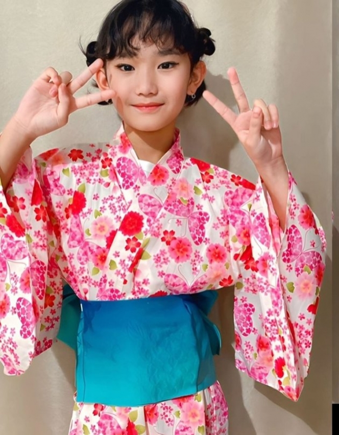 Rambut Poni Lurusnya Makin Mirip Idol Korea, Ini Potret Terbaru Bilqis Putri Ayu Ting Ting